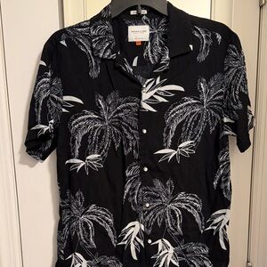 denim & Flower Black and White Tropical Print Shirt